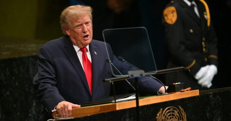 Trump anuncia pagamento único de US$ 90 a inscritos no Medicare